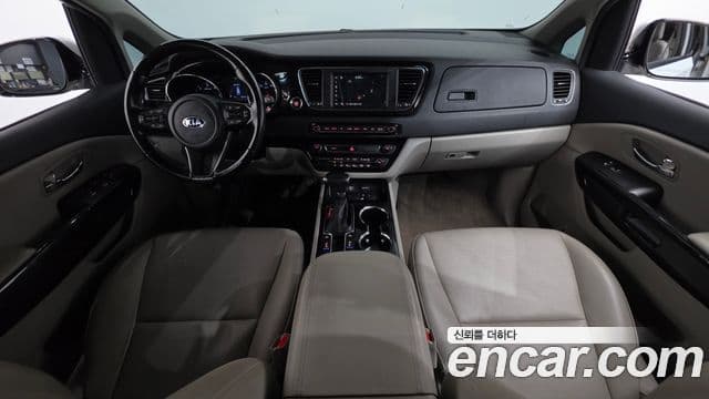 Kia The New Carnival 4