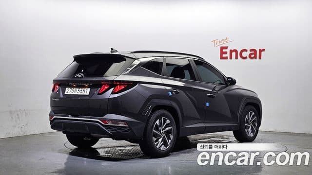 Hyundai Tucson (NX4) 2