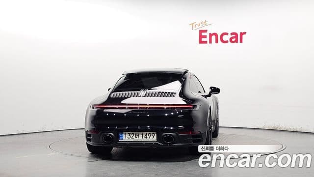 Porsche 911 (992) 4