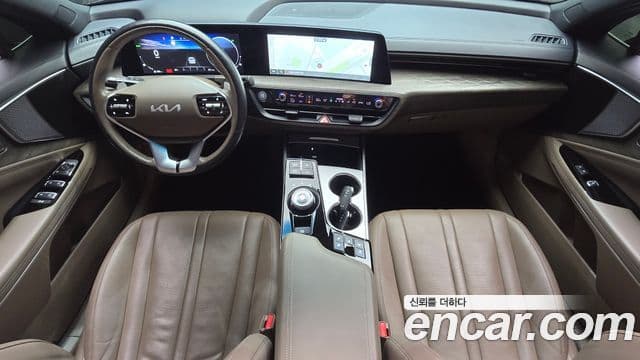 Kia K8 Hybrid 4