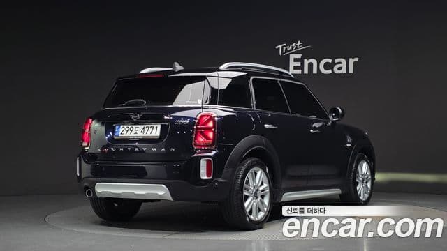 MINI Cooper Countryman 2