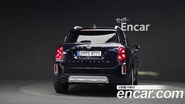 MINI Cooper Countryman 4