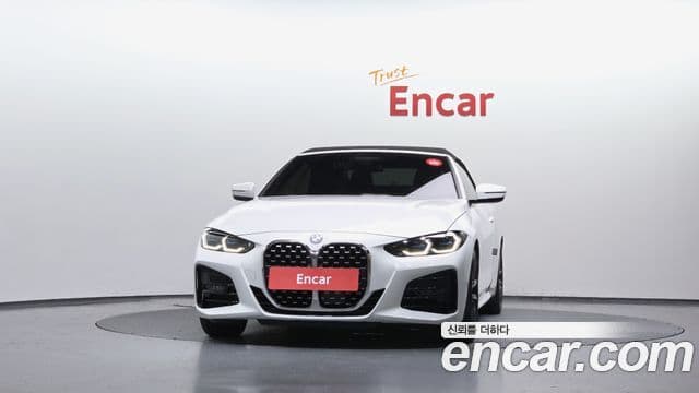 BMW 4 Series (G22) 3