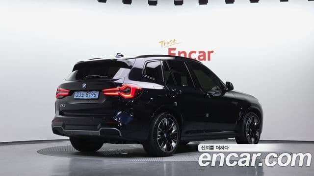 BMW iX3 2