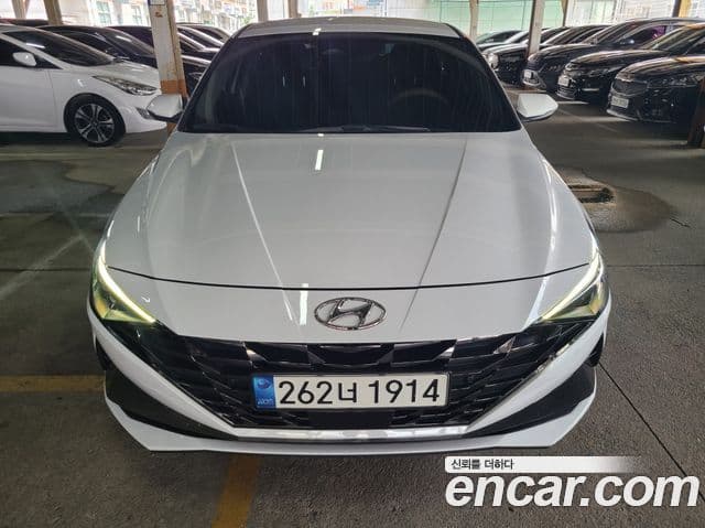 Hyundai Avante (CN7) 1