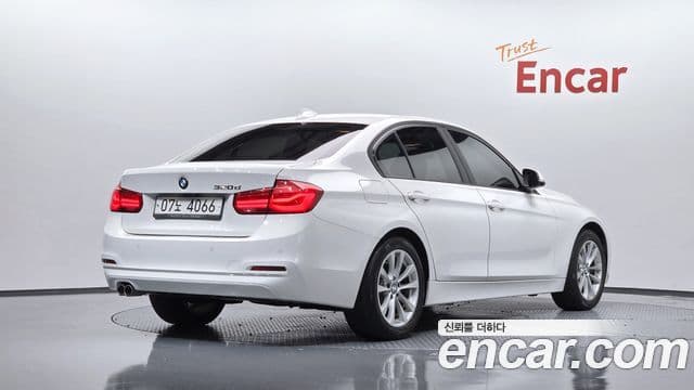 BMW 3 Series (F30) 2