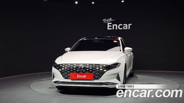 Hyundai The New Grandeur IG Hybrid 3