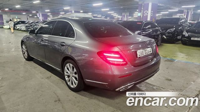 Mercedes-Benz E-Class W213 3