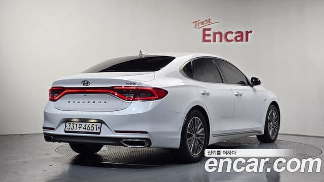 Hyundai Grandeur IG Hybrid 2