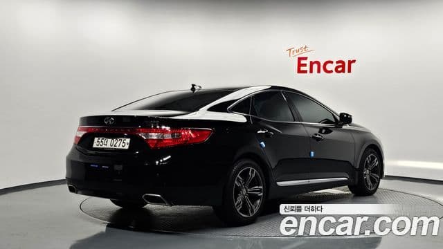 Hyundai Grandeur HG 2