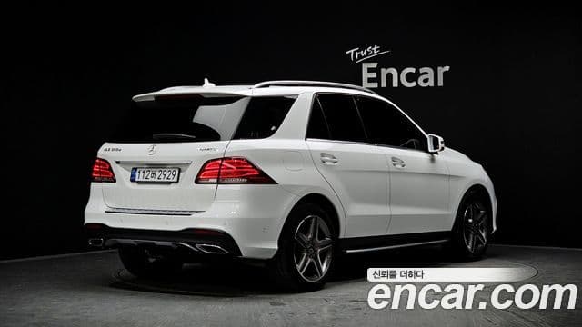 Mercedes-Benz GLE-Class W166 2