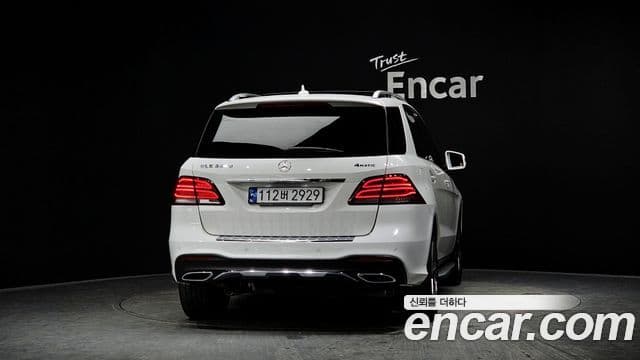 Mercedes-Benz GLE-Class W166 4
