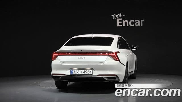 Kia K8 Hybrid 4