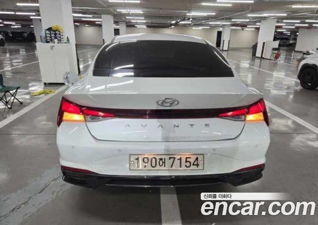 Hyundai Avante (CN7) 3