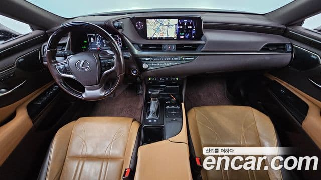 Lexus ES300h 7th Gen 4