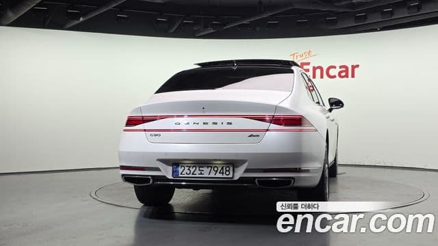Genesis G90 (RS4) 3