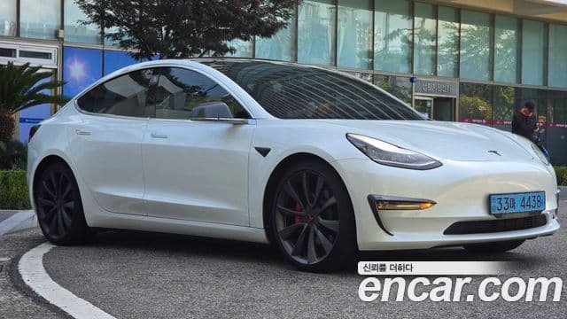 Tesla Model 3 1