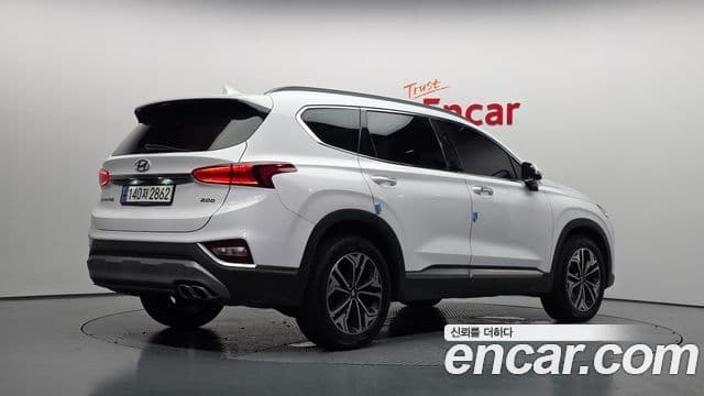 Hyundai Santa Fe TM 2