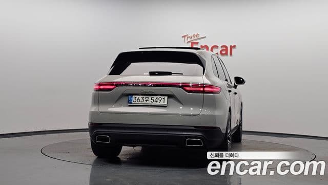 Porsche Cayenne (PO536) 4