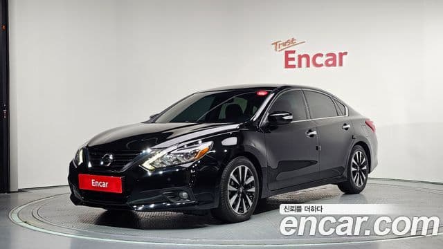 Nissan Altima 1