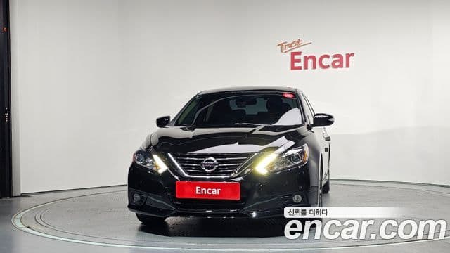 Nissan Altima 3