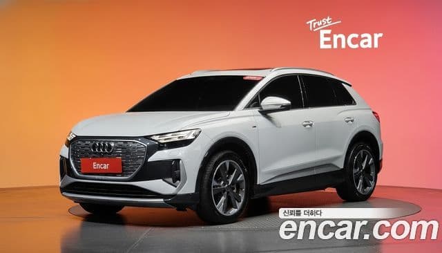 Audi Q4 e-트론 (F4)