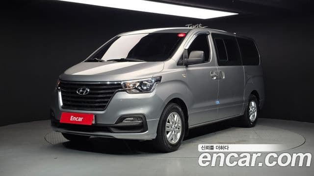 Hyundai The New Grand Starex
