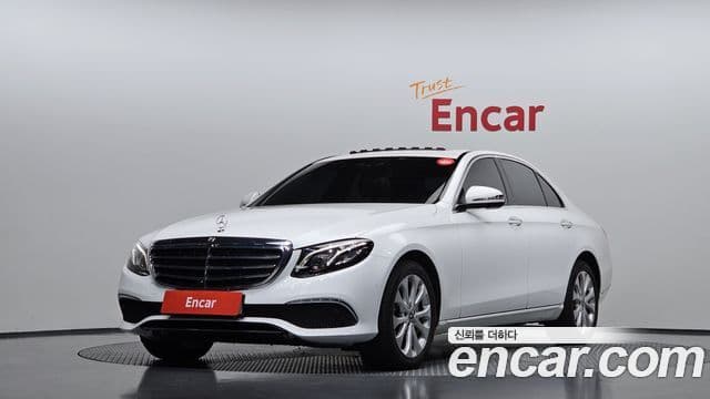 Mercedes-Benz E-Class W213 1