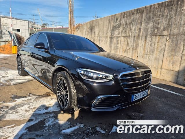 Mercedes-Benz S-Class W223 1