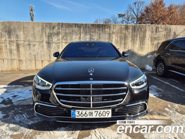 Mercedes-Benz S-Class W223 2