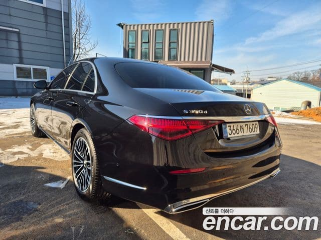 Mercedes-Benz S-Class W223 4