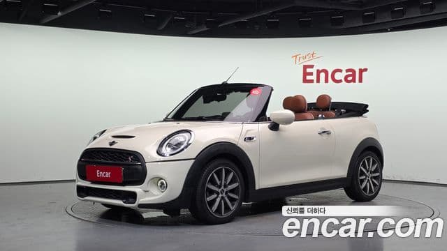 MINI Cooper S Convertible 1
