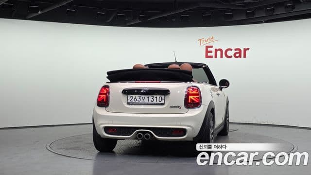 MINI Cooper S Convertible 4