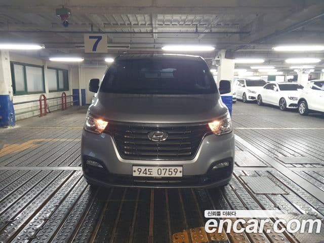 Hyundai The New Grand Starex — 1