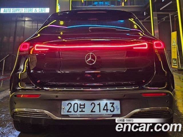 Mercedes-Benz EQA H243 3