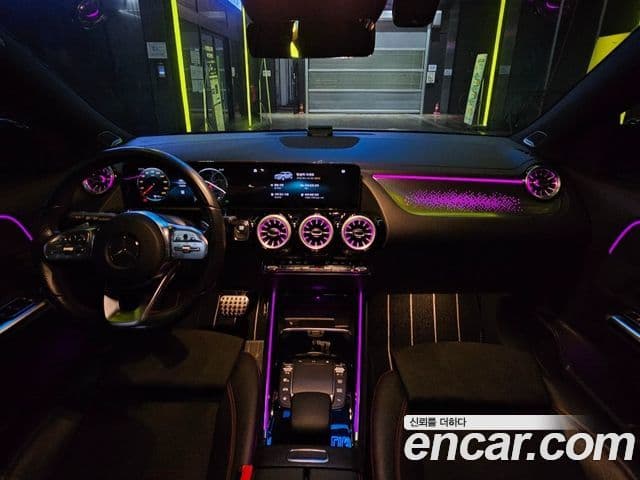 Mercedes-Benz EQA H243 4