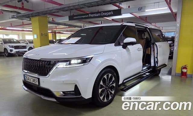 Kia Carnival 4th Gen — 1
