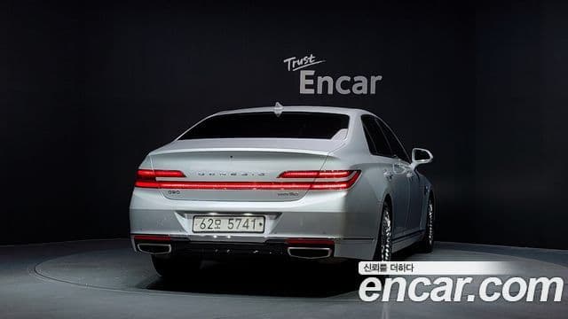 Genesis G90 4