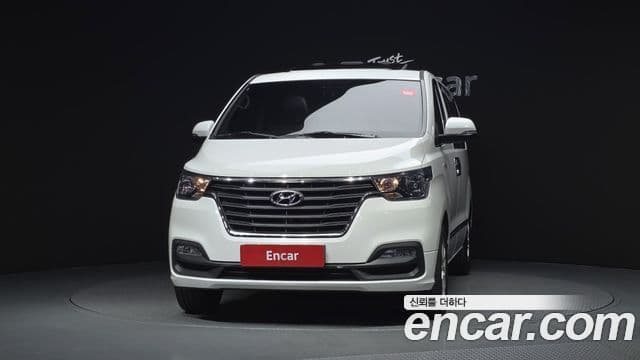 Hyundai The New Grand Starex 3