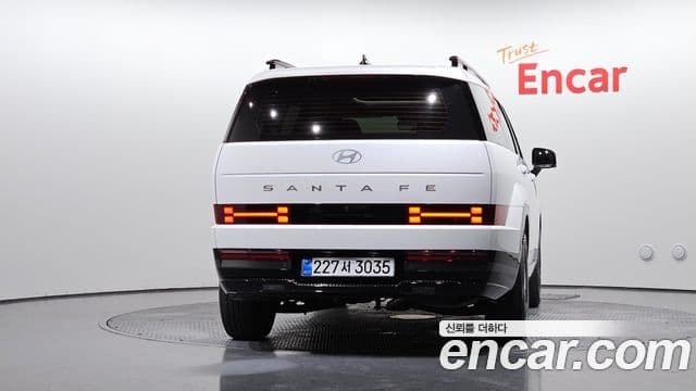 Hyundai Santa Fe (MX5) 4