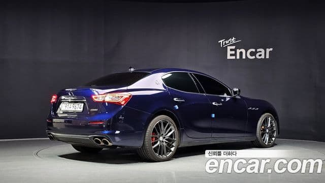 Maserati Ghibli 2