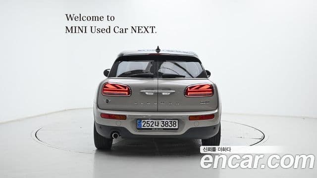 MINI Cooper Clubman 4