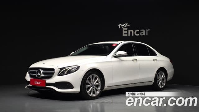 Mercedes-Benz E-Class W213 1