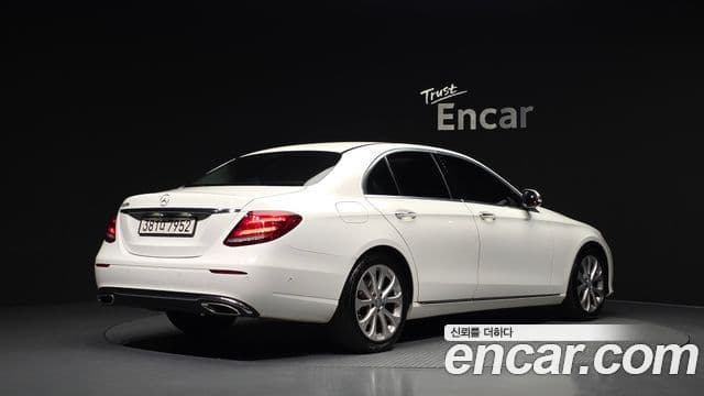 Mercedes-Benz E-Class W213 2