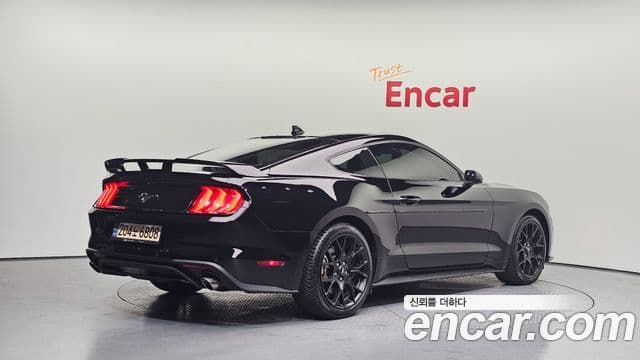 Ford Mustang 2