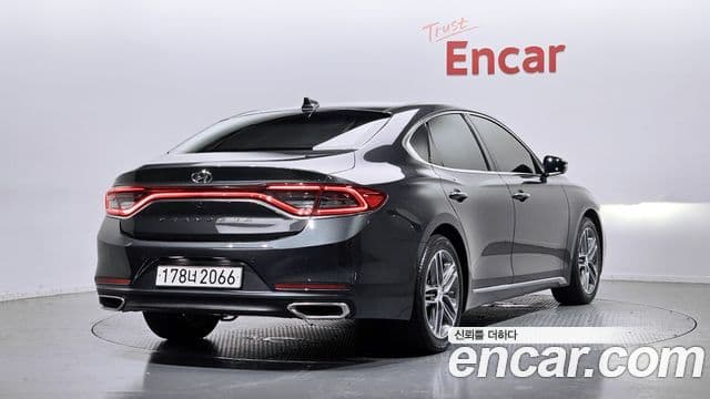 Hyundai Grandeur IG 2