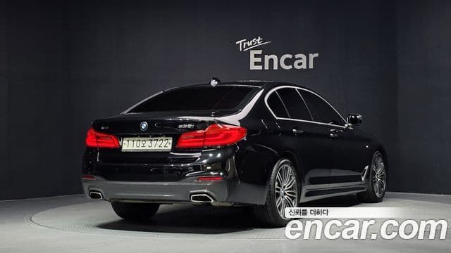 BMW 5 Series (G30) 2