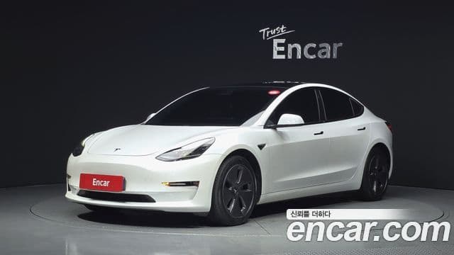 Tesla Model 3 1