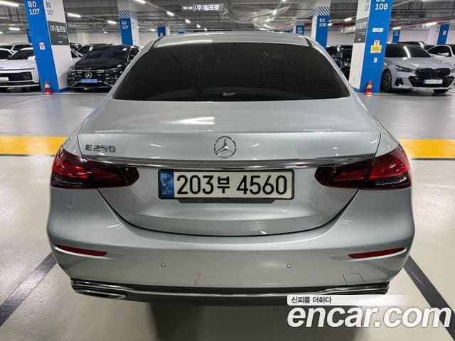 Mercedes-Benz E-Class W213 3