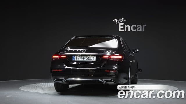 Mercedes-Benz E-Class W213 3